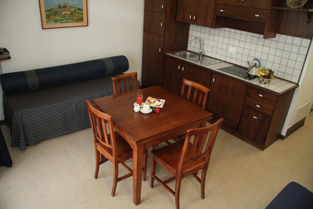 Residence I Due Pini Marina di Grosseto Bilik gambar
