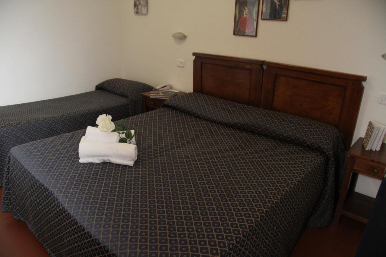 Residence I Due Pini Marina di Grosseto Luaran gambar